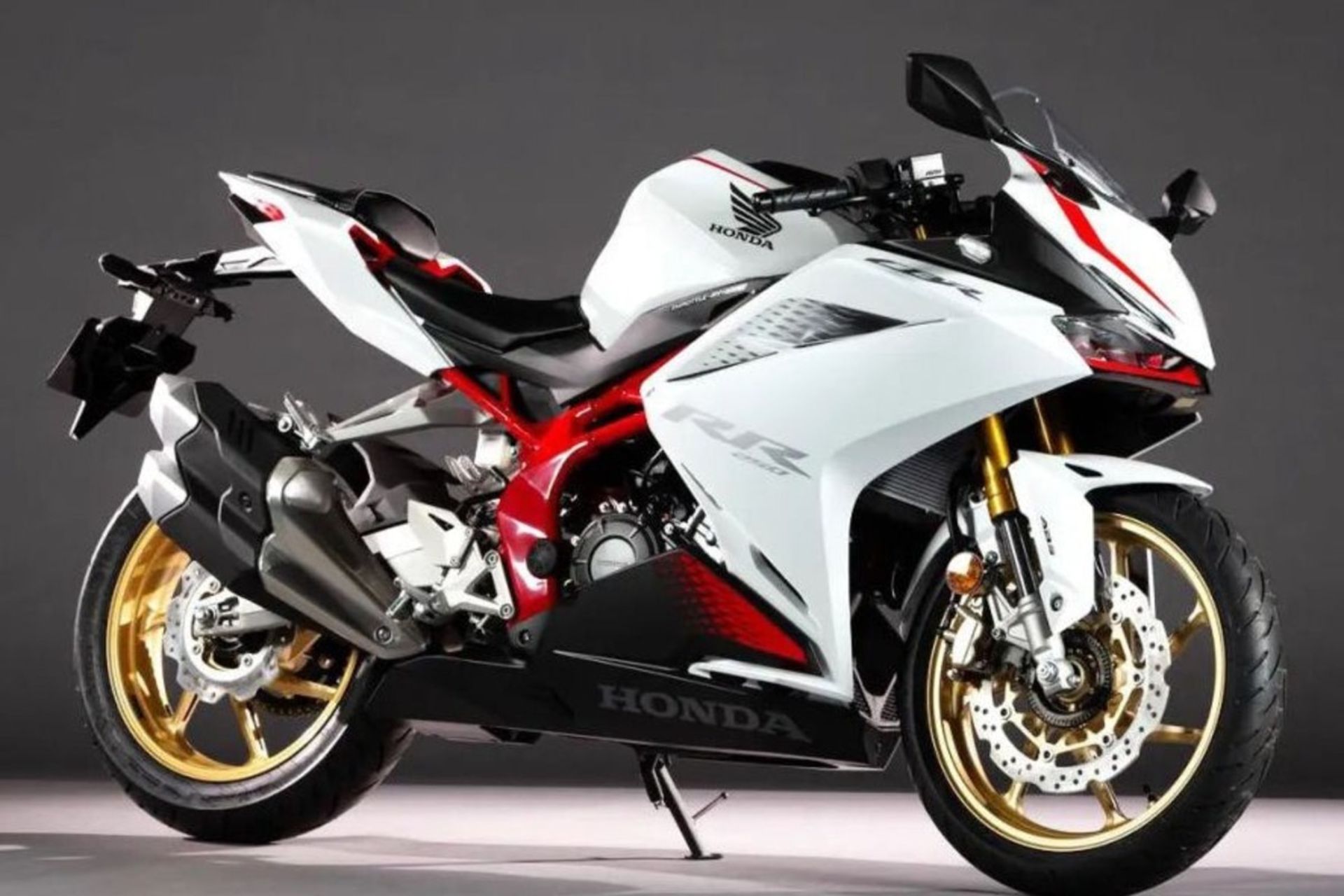 موتورسیکلت هوندا CBR 250 RR در ایران؛ هم‌قیمت ماشین‌های چینی!