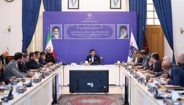 اینترنت زیر فشار خاموشیها و محدودیت واردات؛ اپراتورها از بحران میگویند