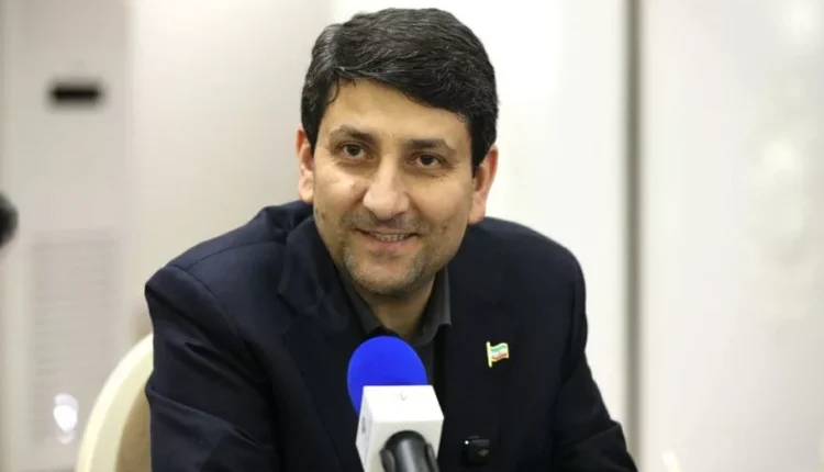 وزیر ارتباطات وعده بازنگری در محدودیتهای اینترنت را داد